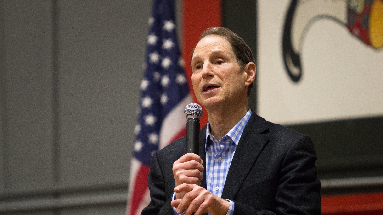 wyden U.S. Senator accuses Microsoft of “gross cybersecurity negligence”