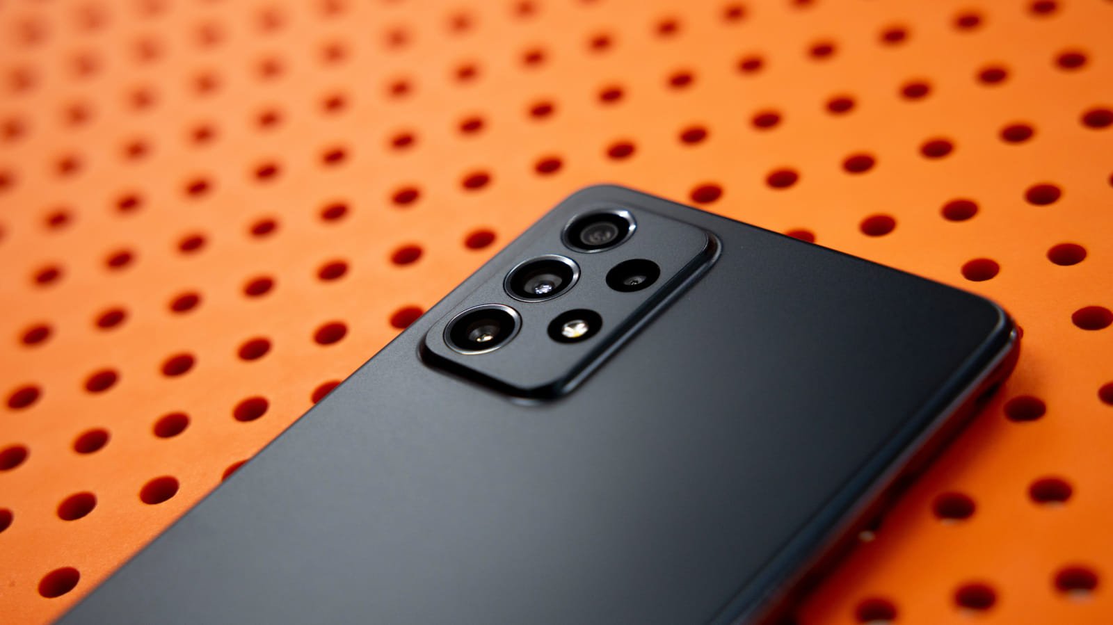 samsung-galaxy New LandFall spyware exploited Samsung zero-day via WhatsApp messages